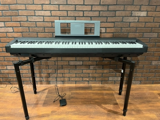 Yamaha - P45 B